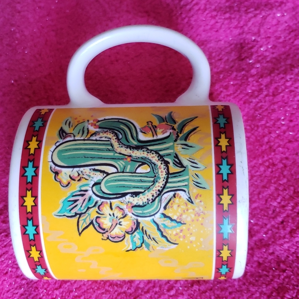 Hilo Hattie Arizona collectable mug - Picture 3 of 6